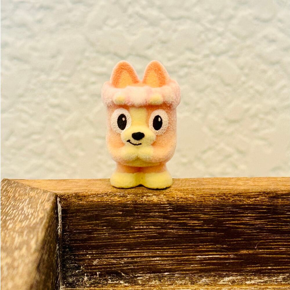 Bluey Fuzzies Series 1 Bingo #11 Flocked Mini Figure 1.25” New